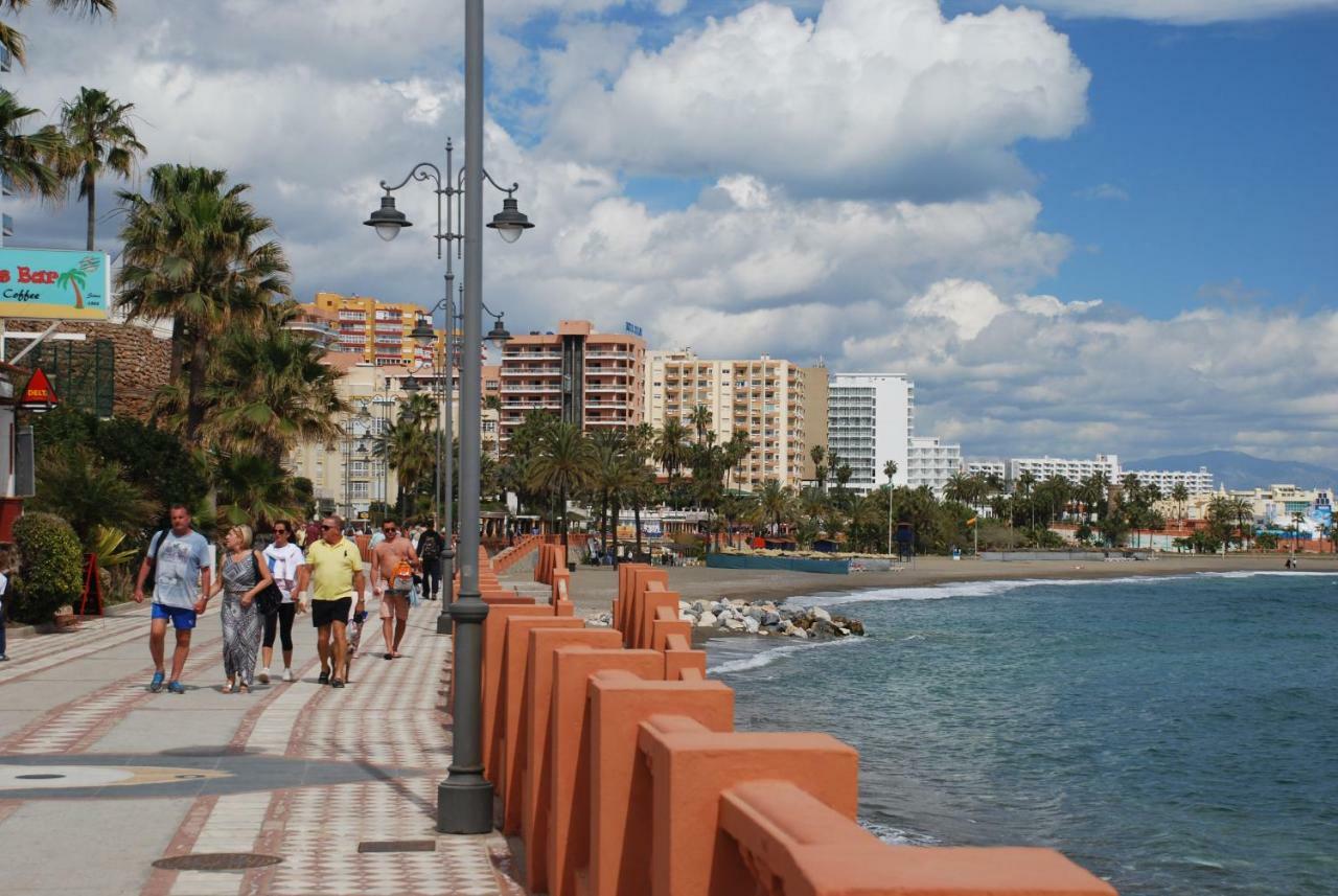 Cozy Apartment With First Line Seaview In Perfect Location, Near The Marina Benalmádena Esterno foto