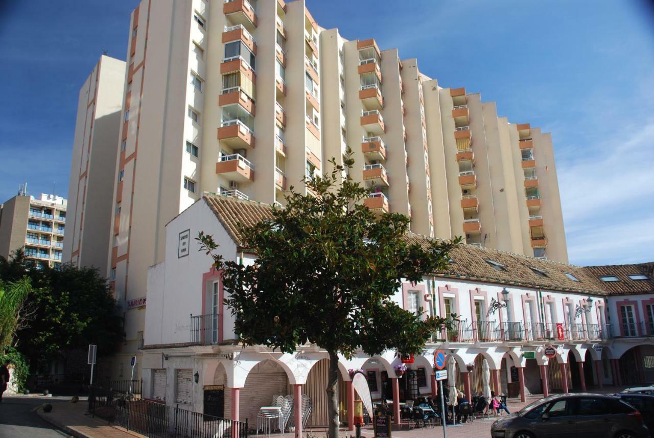 Cozy Apartment With First Line Seaview In Perfect Location, Near The Marina Benalmádena Esterno foto